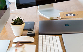 米乐体育平台官网-摔跤选手硬汉表现抢眼，美国夺金