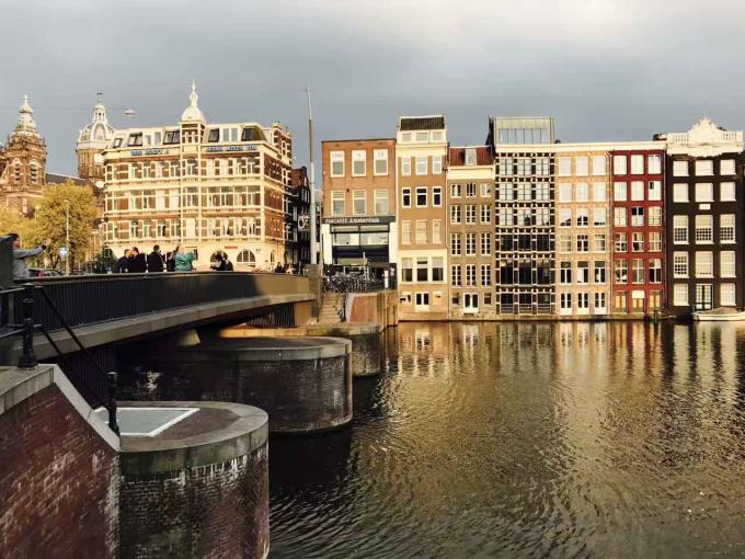 米乐体育官网-捷克队表现抢眼，克服阿姆斯特丹挑战