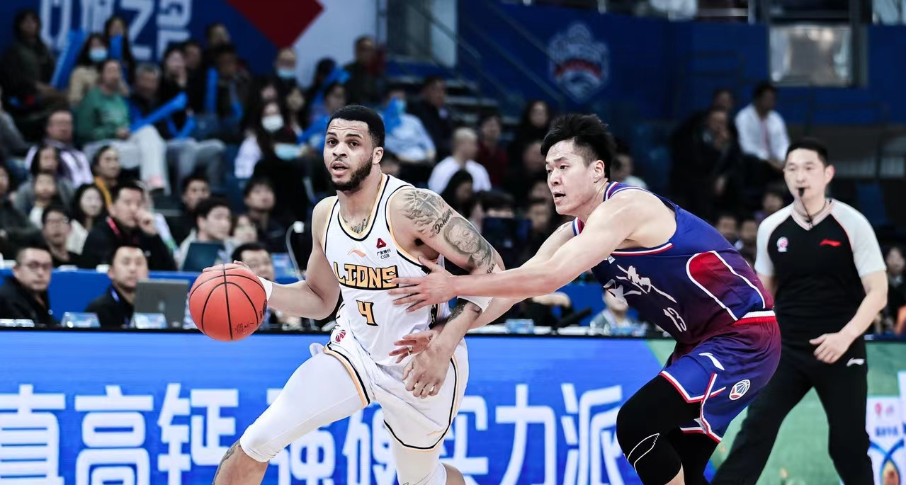 米乐体育网站-广厦队实力强劲，一路领先登顶的简单介绍