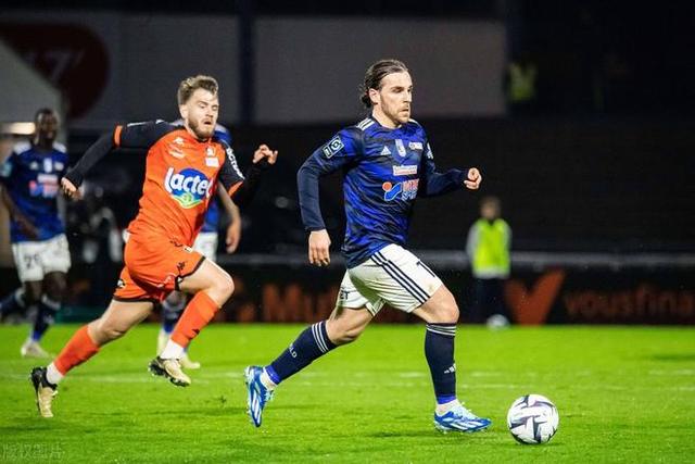 米乐体育官网-关于亚眠主帅公开承担责任，对球队表现表示关注的信息