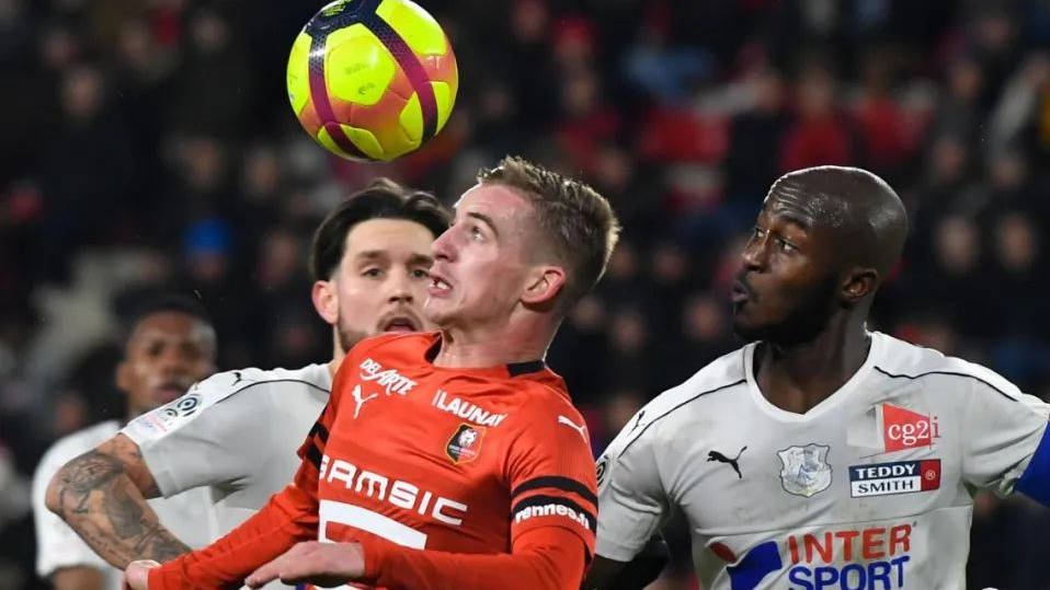 m6米乐在线官网-亚眠队连续主场不败，主场优势明显