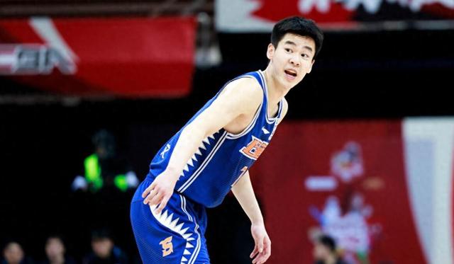 米乐m6官网-上海男篮遭遇失利，球员纷纷反思训练内容的简单介绍