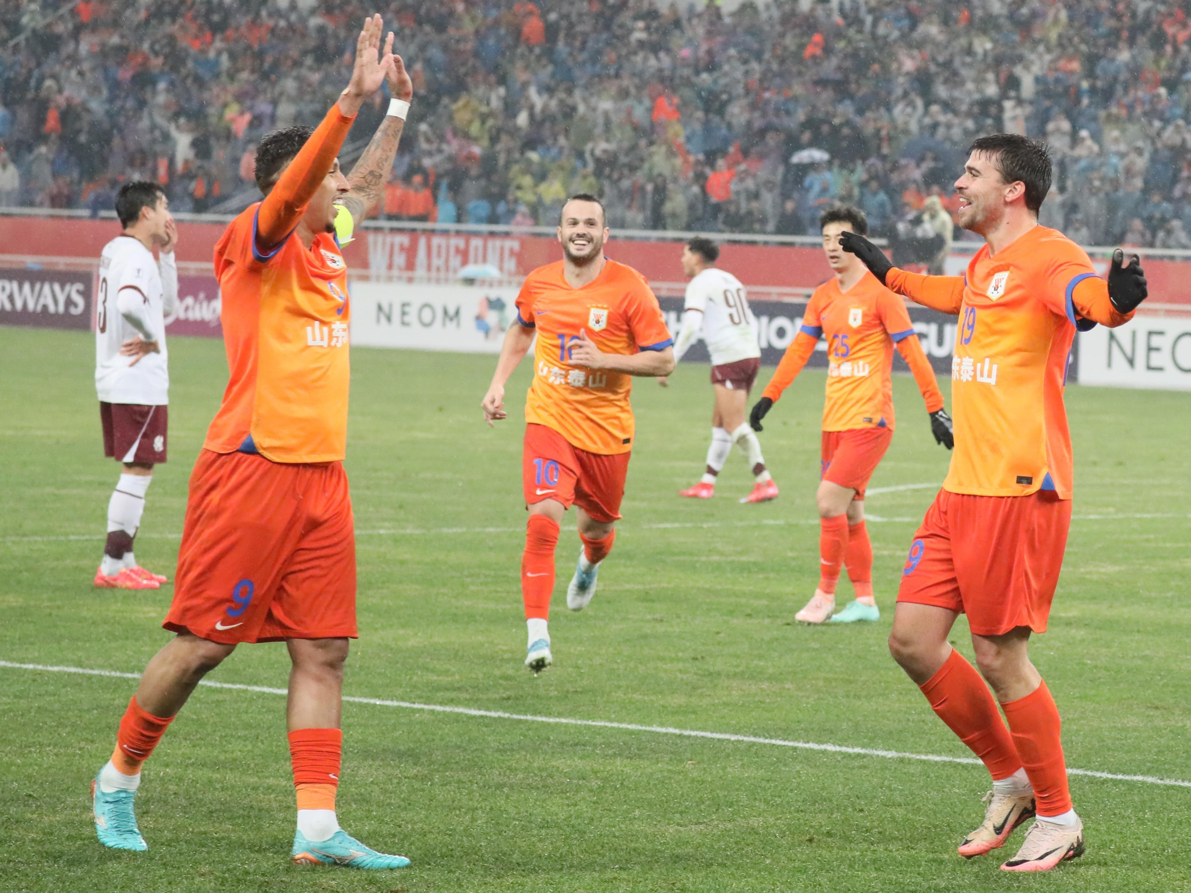 米乐m6官网-关于山东鲁能球员热身训练，决心在下场比赛中全力以赴的信息