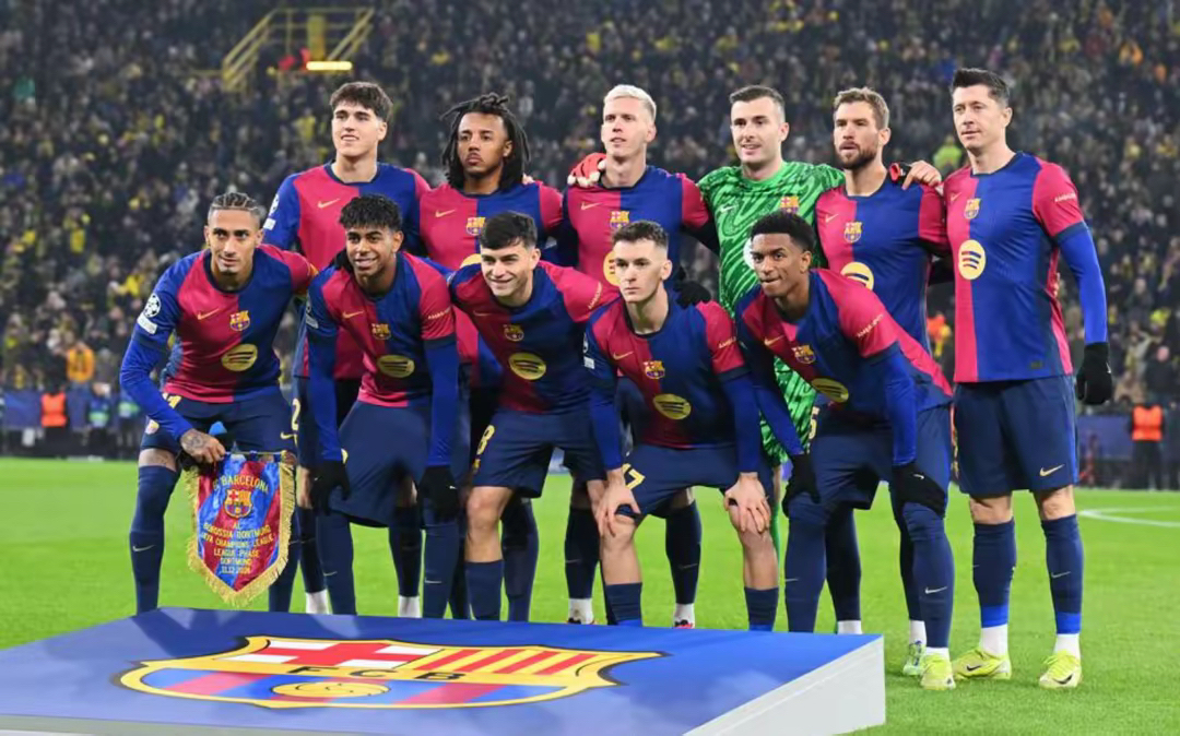 米乐体育交易记录-欧洲豪强展开足球争霸国际赛场